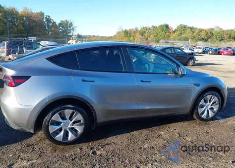 2024 Tesla Model Y Long Range Dual Motor All-Wheel Drive from USA, damaged, VIN 7SAYGDEEXRA284388